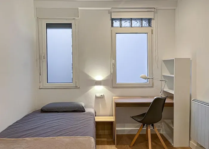 R2r-apartamento 5 Con 5 Banos-625a * Oviedo